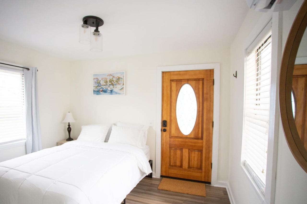 Cozy Studio - Blocks From The Ocean! Jacksonville Beach Exterior photo