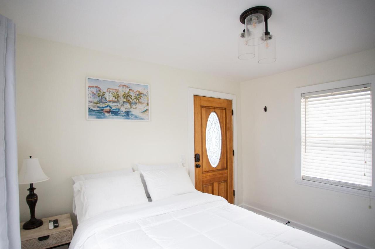 Cozy Studio - Blocks From The Ocean! Jacksonville Beach Exterior photo